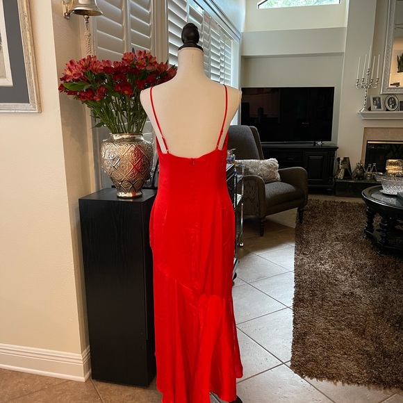 Asymmetrical dress Sexy red! - Picture 2 of 3